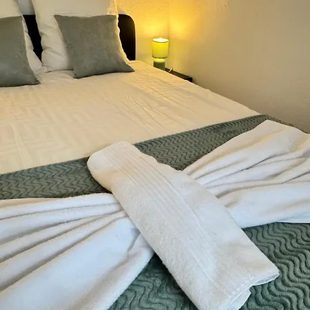 3 Piece Hyper Centre Appartement Straatsburg