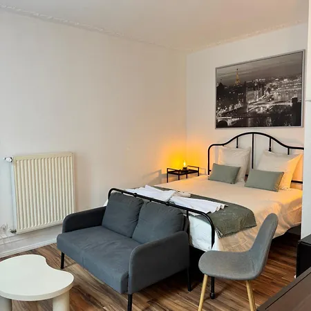 Apartman 3 Piece Hyper Centre