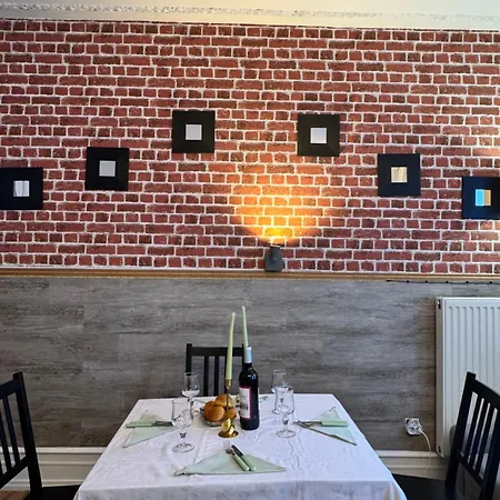 3 Piece Hyper Centre Appartement Straatsburg